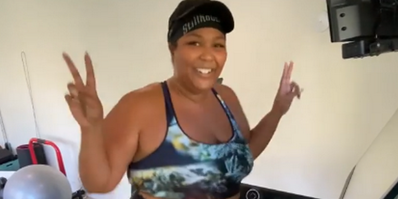 Lizzo Simply Sang ‘Cuz I Love You’ Whereas Operating On The Treadmill